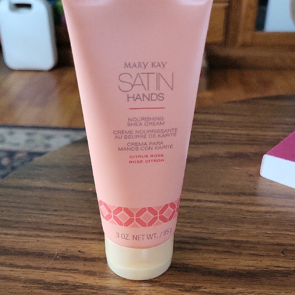 Mary Kay Satin Hands Shea Cream